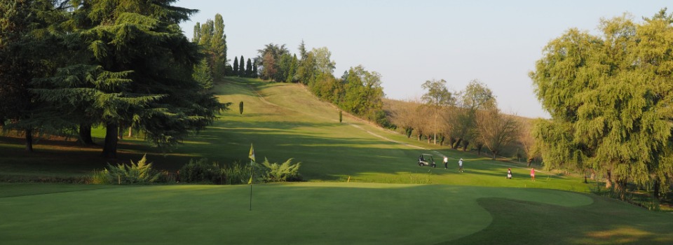 Golf Club La Serra copertina